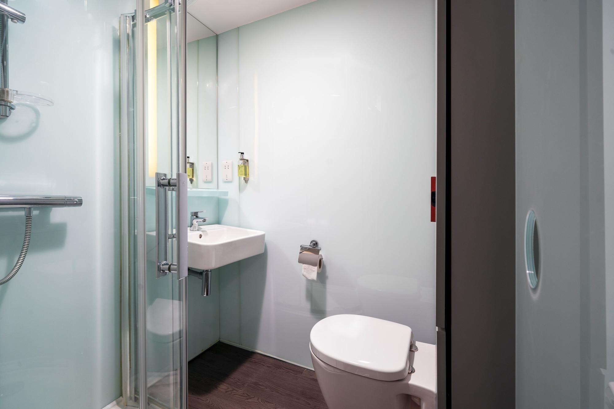 Easyhotel Бирмингем Экстерьер фото
