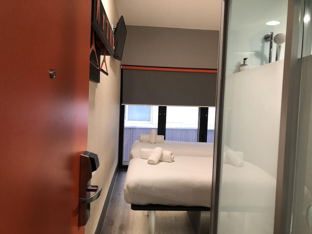 Easyhotel Бирмингем Экстерьер фото